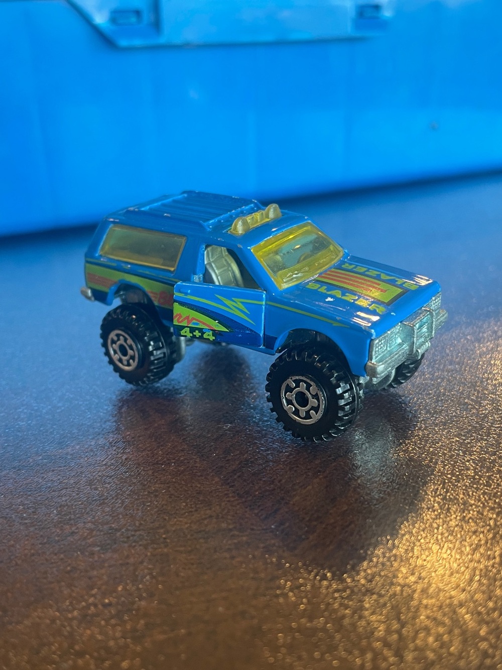 Hot Wheels Blazer 4x4 Blue #6 Chevrolet 1983